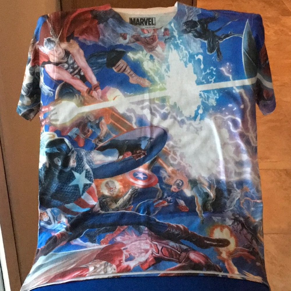 ***SALE*** Marvel T-Shirt, Great Art!